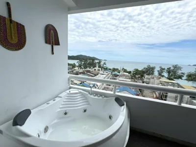 Sea view apartment with jacuzzi at Patong Tower – Foto’s 14